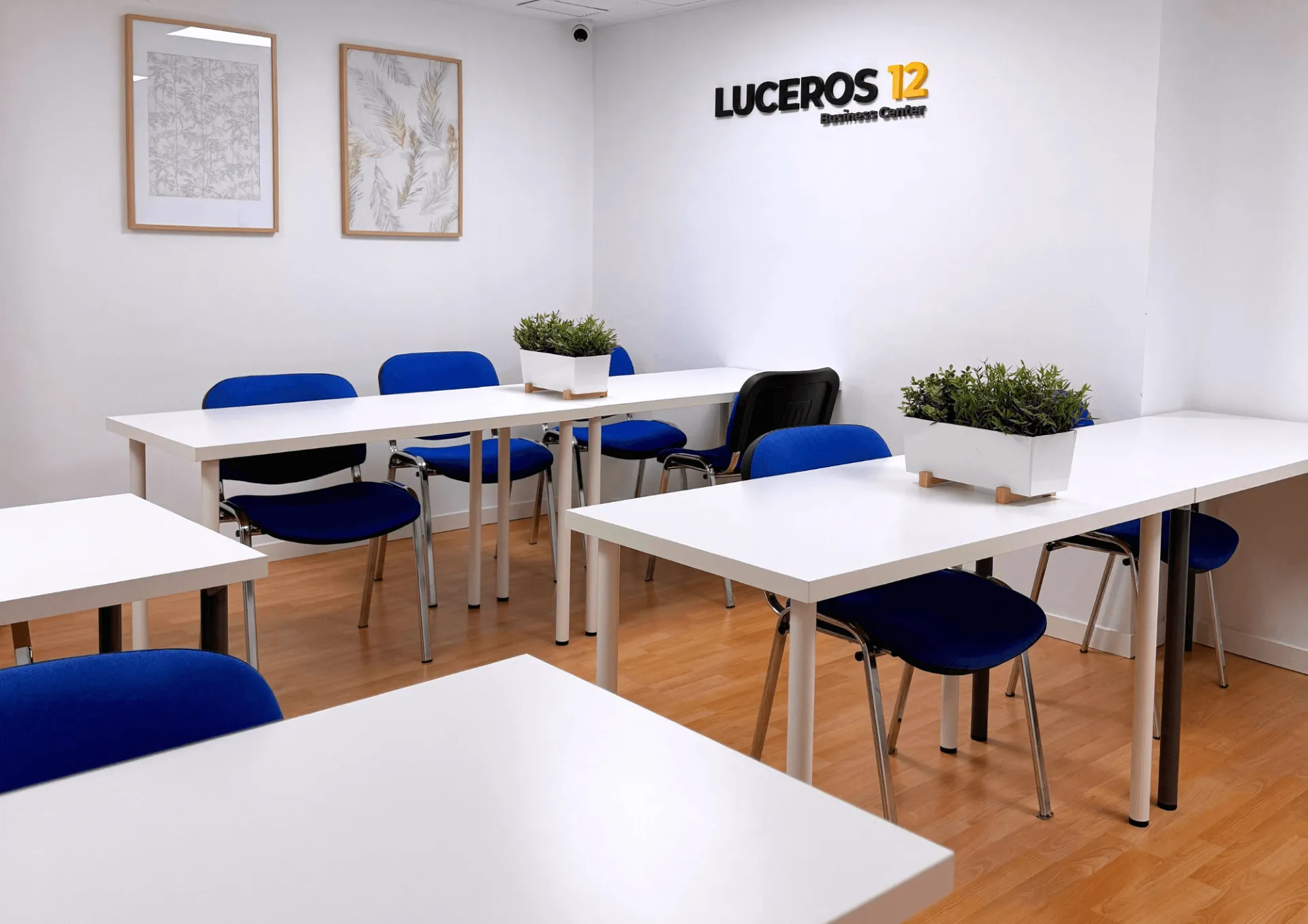 Puesto fijo de coworking image 3